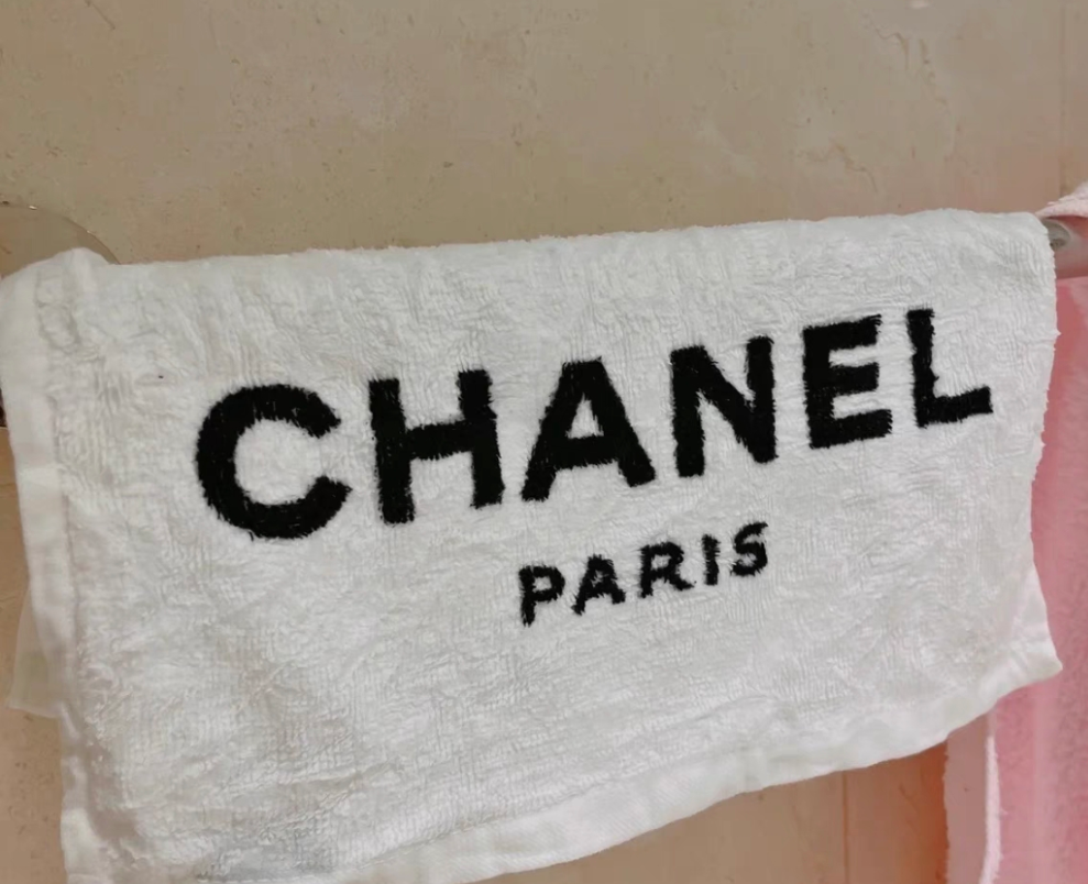 Chanel No 5 Factory Limited Compressed Handy Face Towel