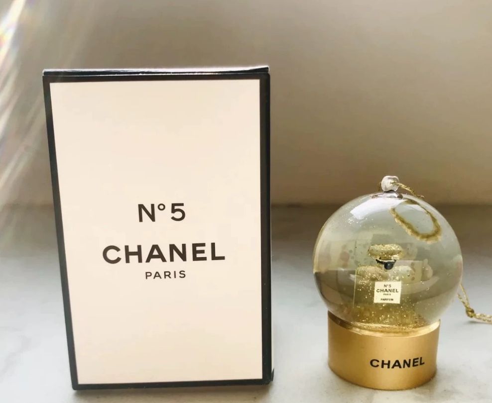 CHANEL No. 5 Perfume Bottle Mini Small Snow Globe VIP Limited Gift
