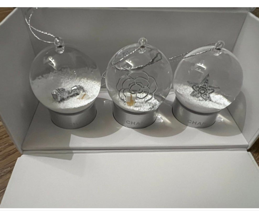 CHANEL Joaillerie small Snow Globe / Snow Ball VIP Limited Gift set of 3pcs