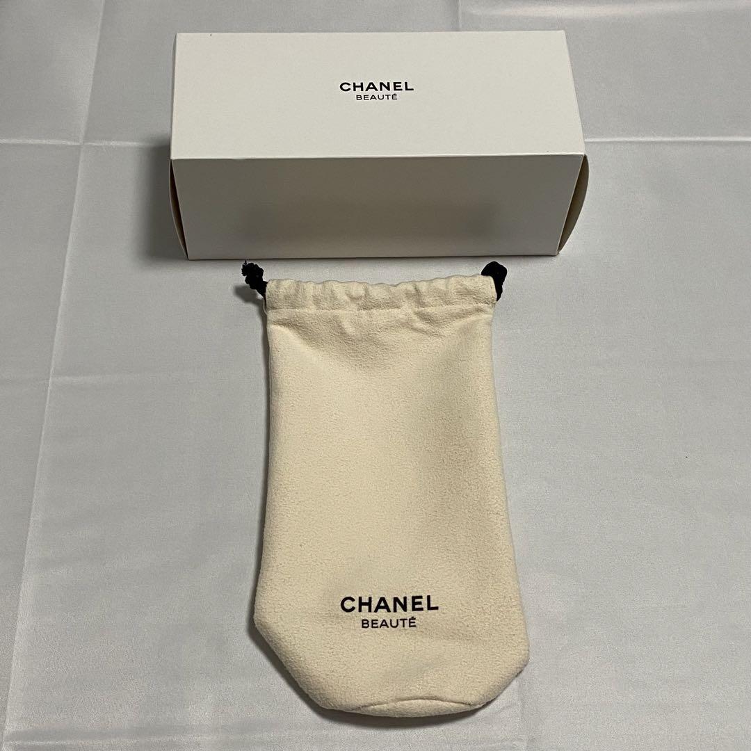2024 Ivory Large Chanel Beauty Towel blanket in Pouch Bag 78 x 128cm