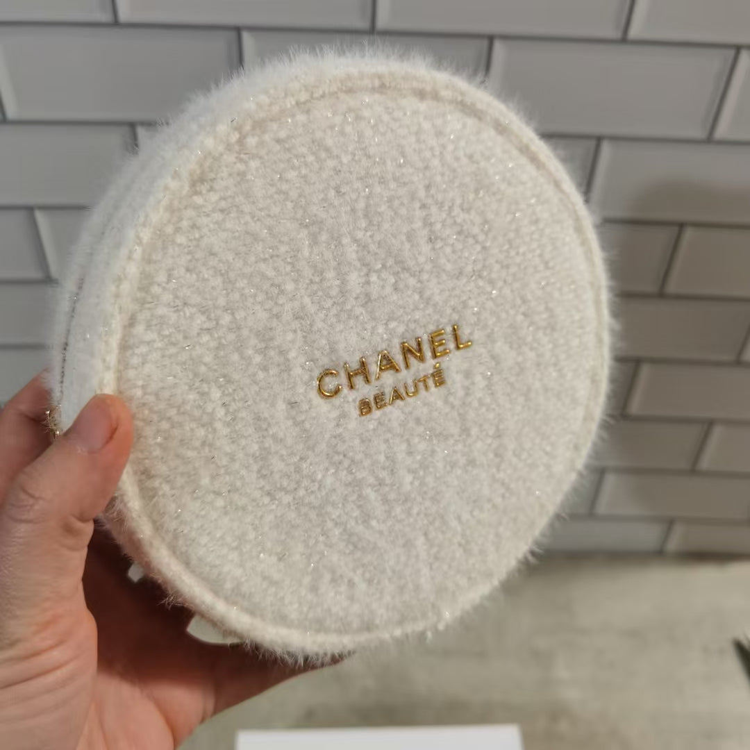 Chanel Snowy white Makeup Round Pouch bag 2024 VIP GIFT