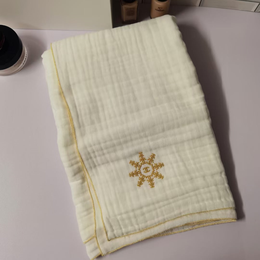 Chanel Beauty cotton yarn Towel blanket in Pouch Bag 48 x 76cm