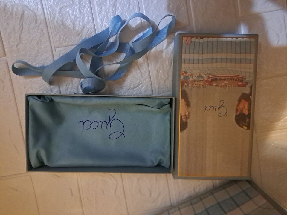 Gucci Limited Edition paper bag with DIY handle and Wallet Box Set