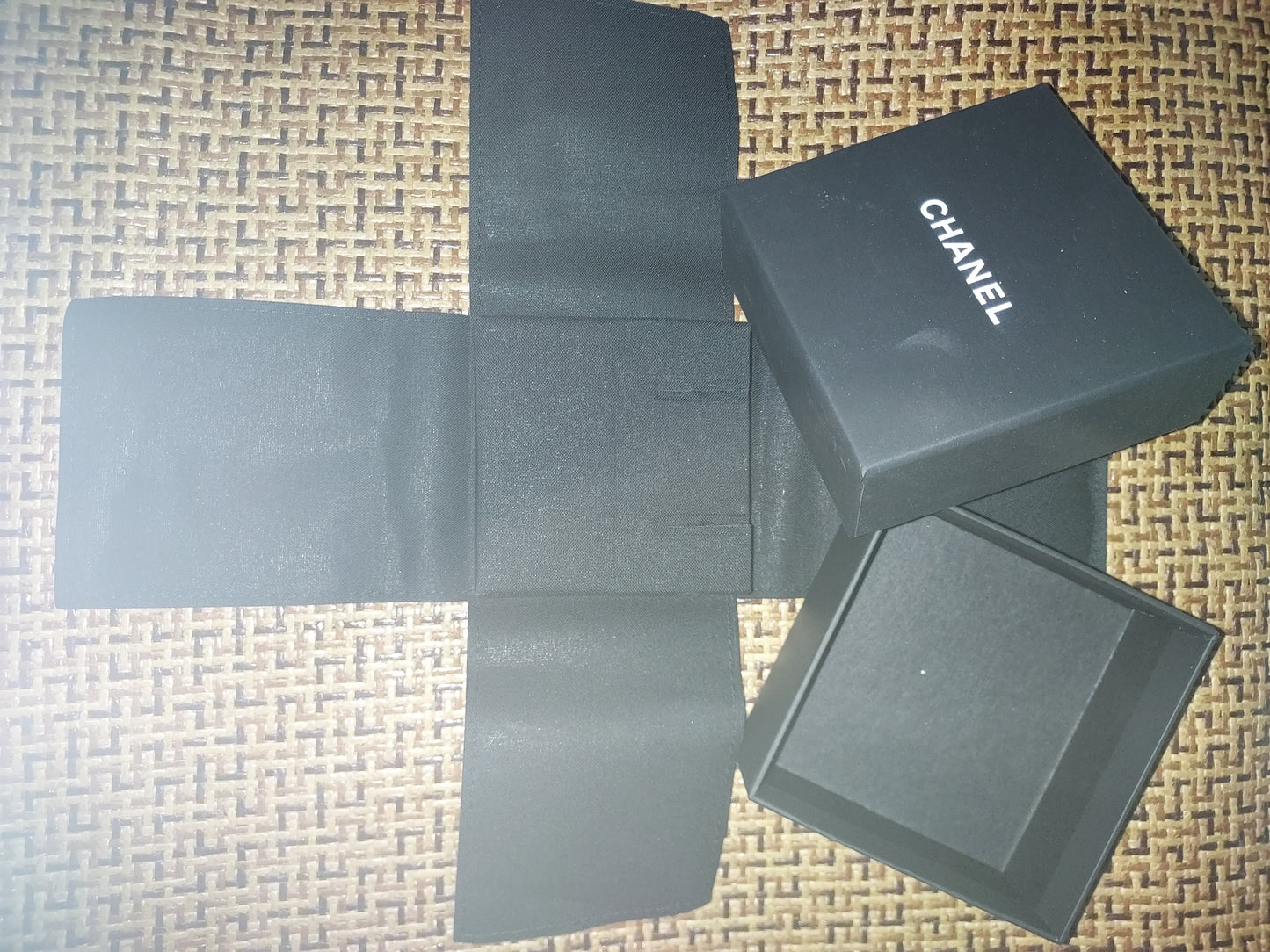 Authentic Empty Chanel Earrings Jewelry Box with velvet pouch