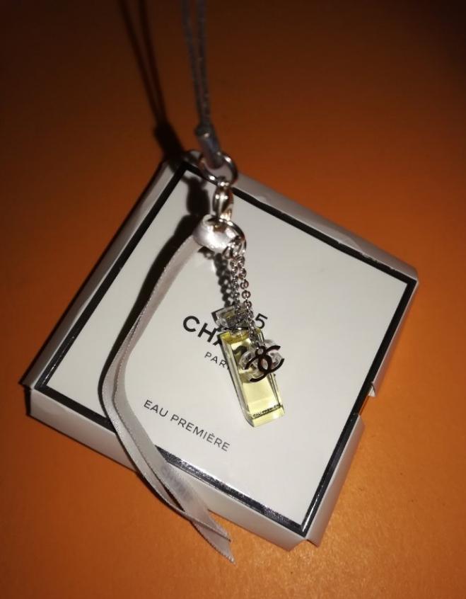 Chanel No.5 Premier Eau Key Chain Charm Miniature with 2ml Eau de perfume