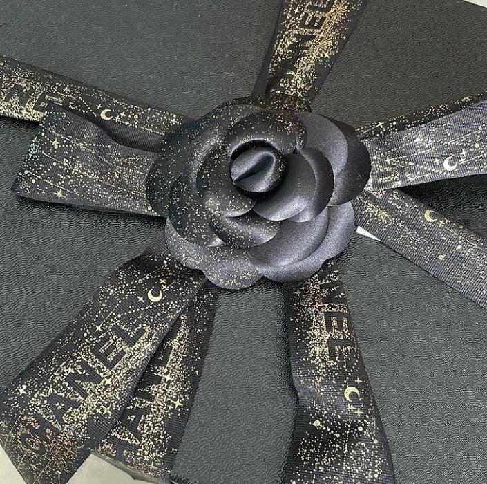 Chanel Christmas Camellia + 2m ribbon