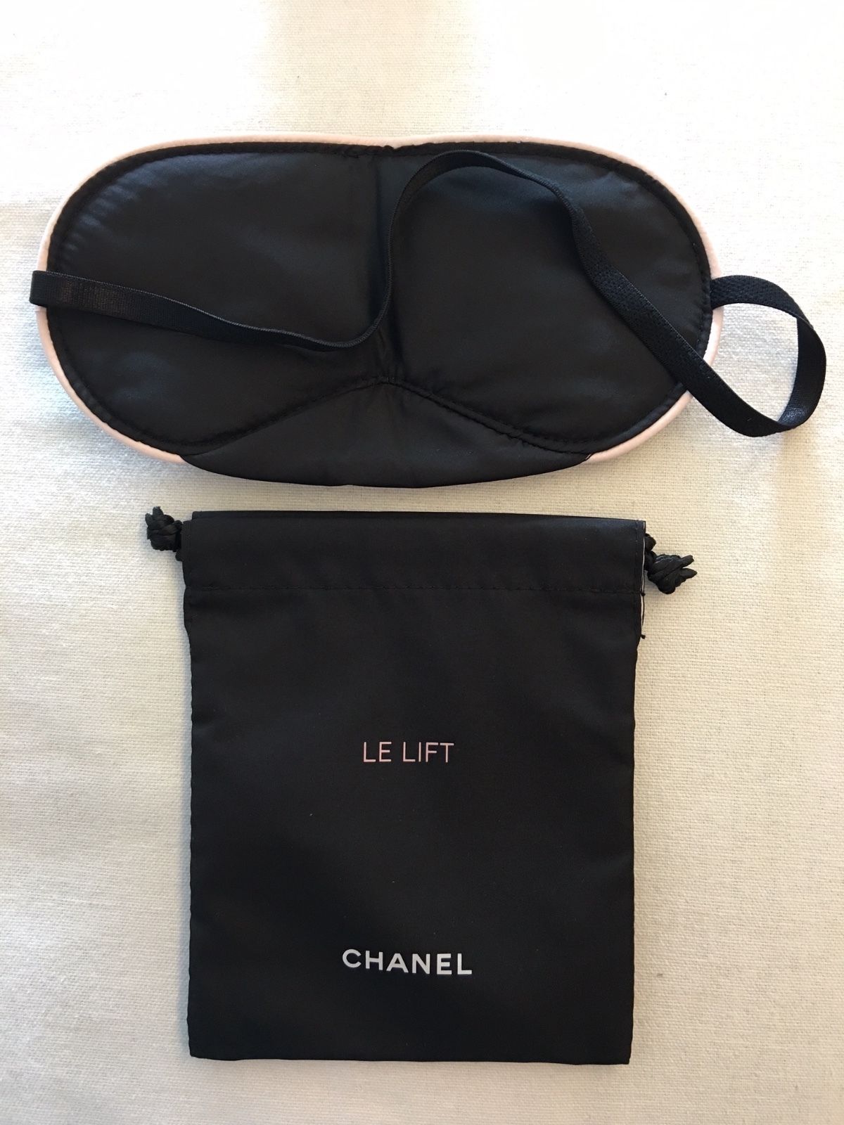 Chanel Le Lift sleeping mask in pouch rare VIP GIFT