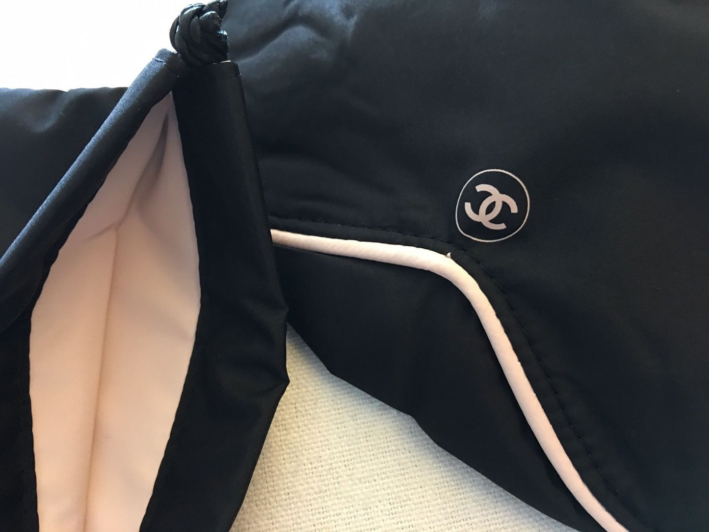 Chanel Le Lift sleeping mask in pouch rare VIP GIFT