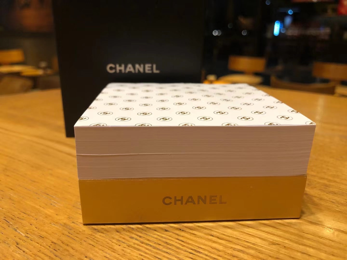 Chanel Beauty Memo Pad Desktop Metal Base VIP gift