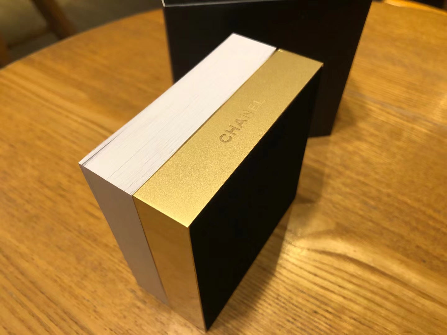 Chanel Beauty Memo Pad Desktop Metal Base VIP gift