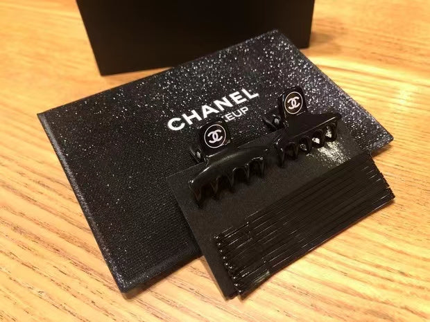 Chanel Beaute hair clip set claw clips w/black pouch VIP