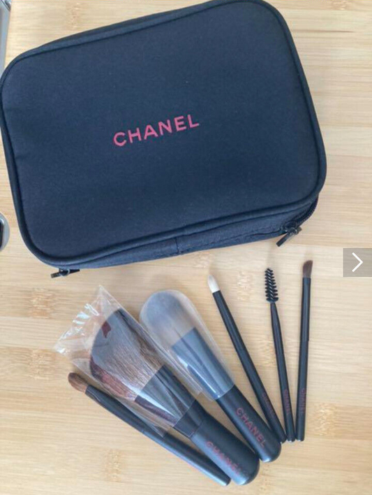 Chanel New Les Minis De Collection Pouch Mini Brush Set Kit