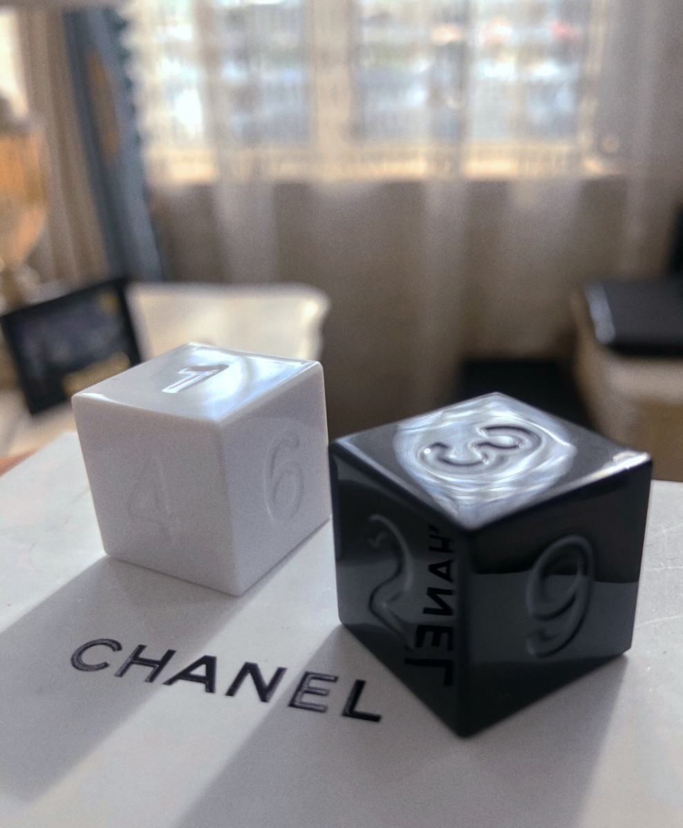 Chanel le hasard dice set of 2pcs rare