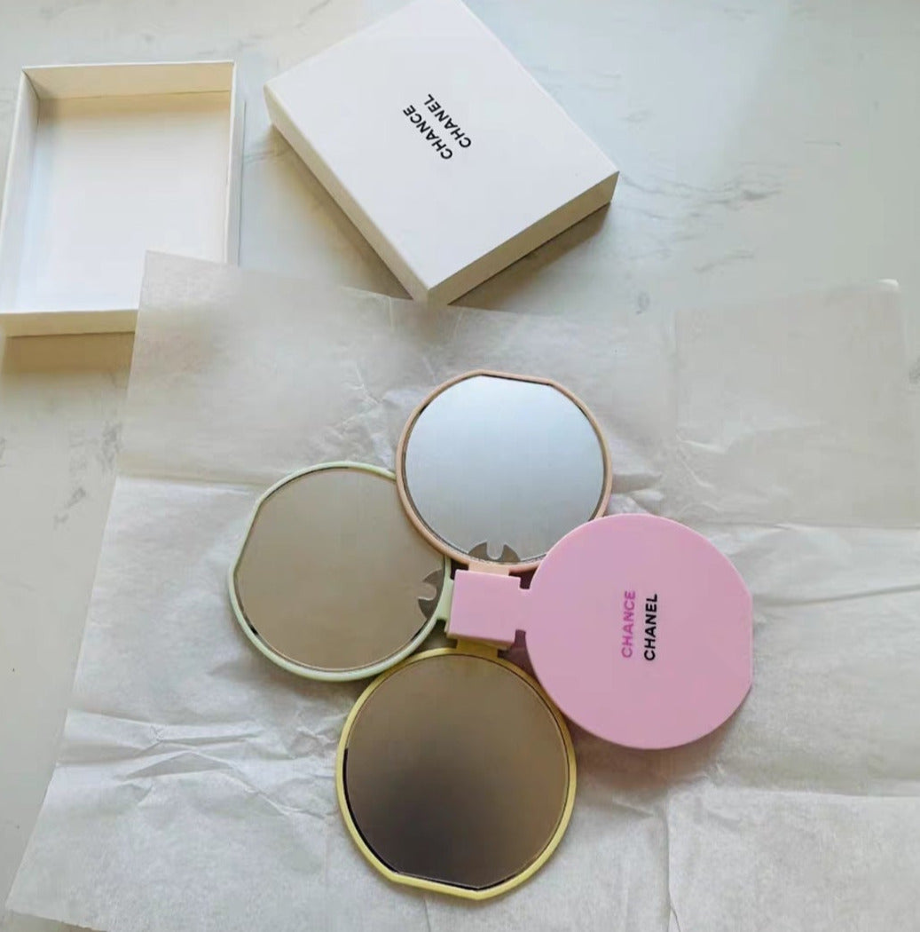 Chance Mirror Charm VIP Gift 2023