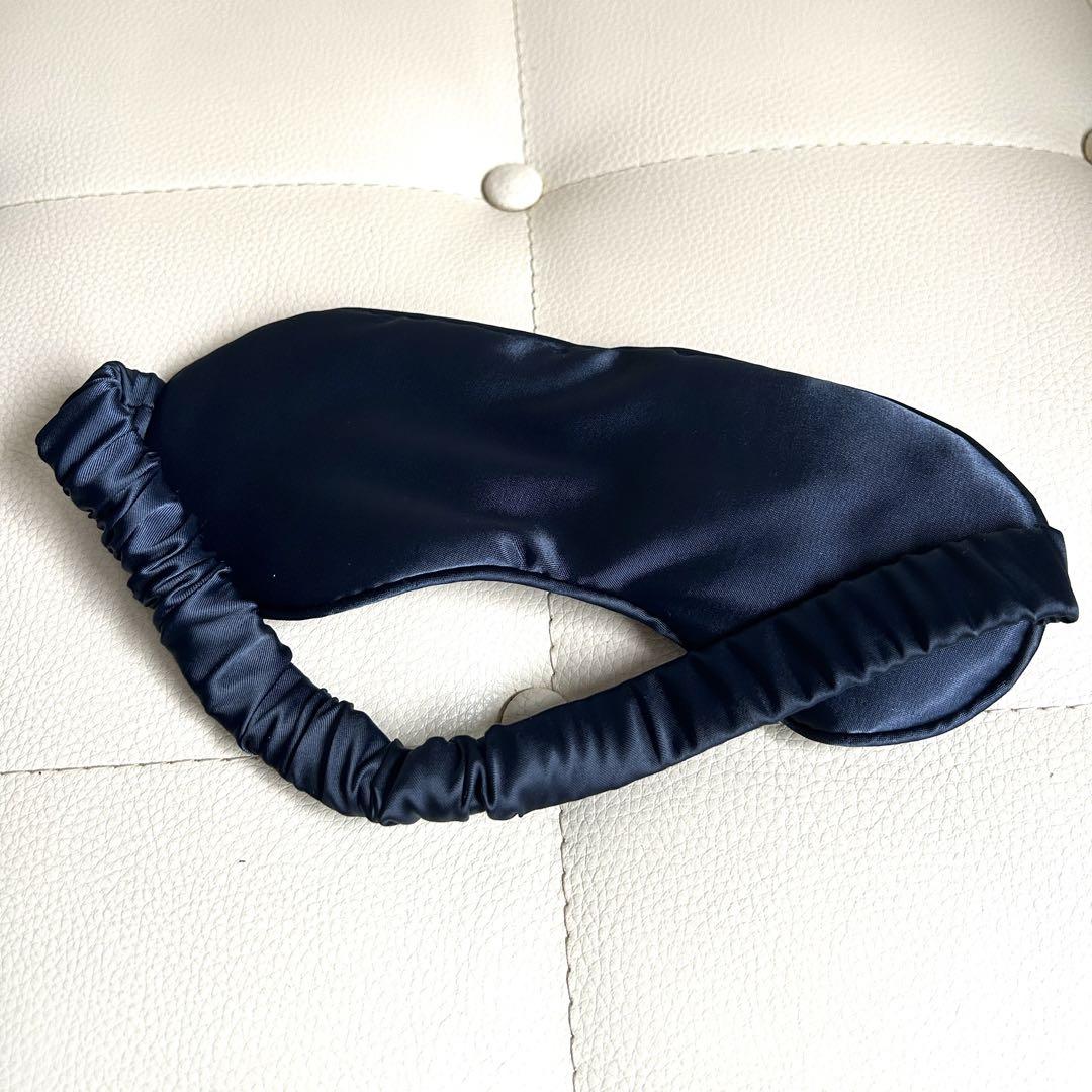 Chanel Luxuries Silky sleeping mask in pouch rare VIP GIFT