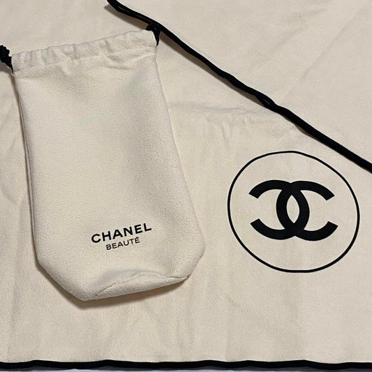 2024 Ivory Large Chanel Beauty Towel blanket in Pouch Bag 78 x 128cm