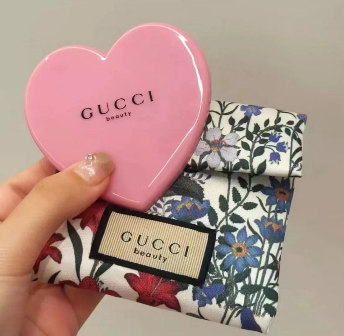 Gucci Pink Heart Mirror with pouch gift set
