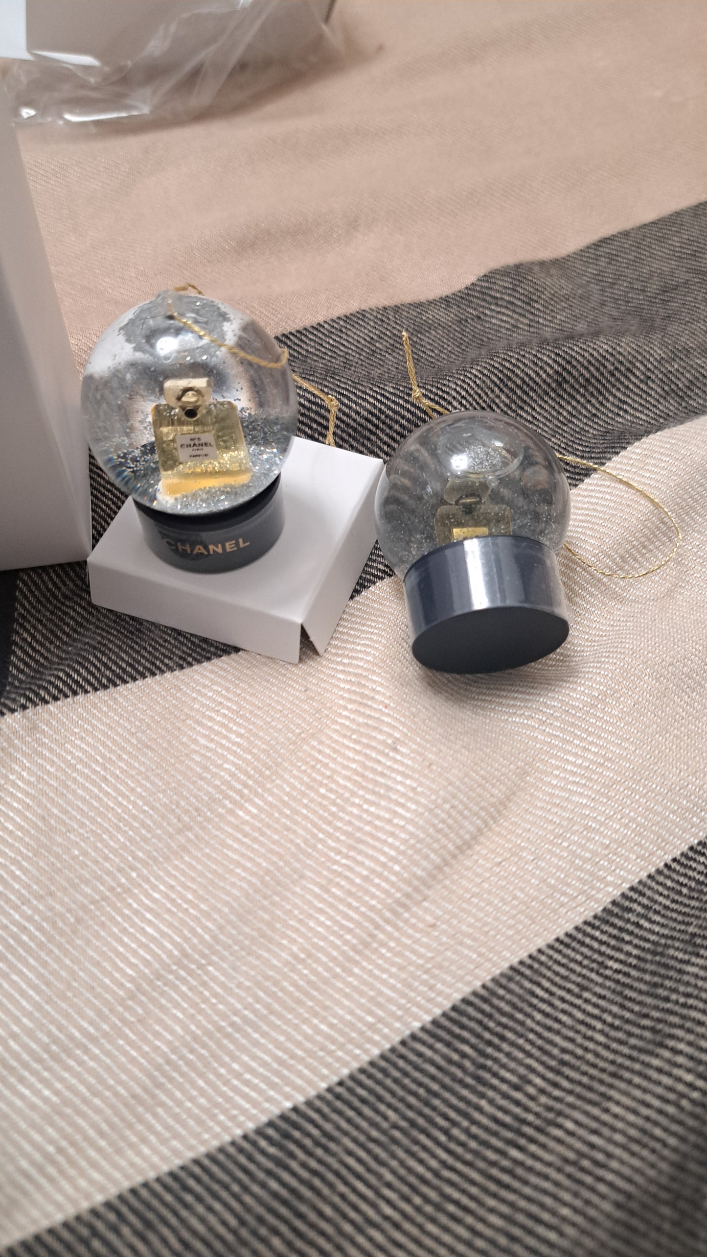 CHANEL No. 5 Perfume Bottle Mini Small Snow Globe 2025 Gift