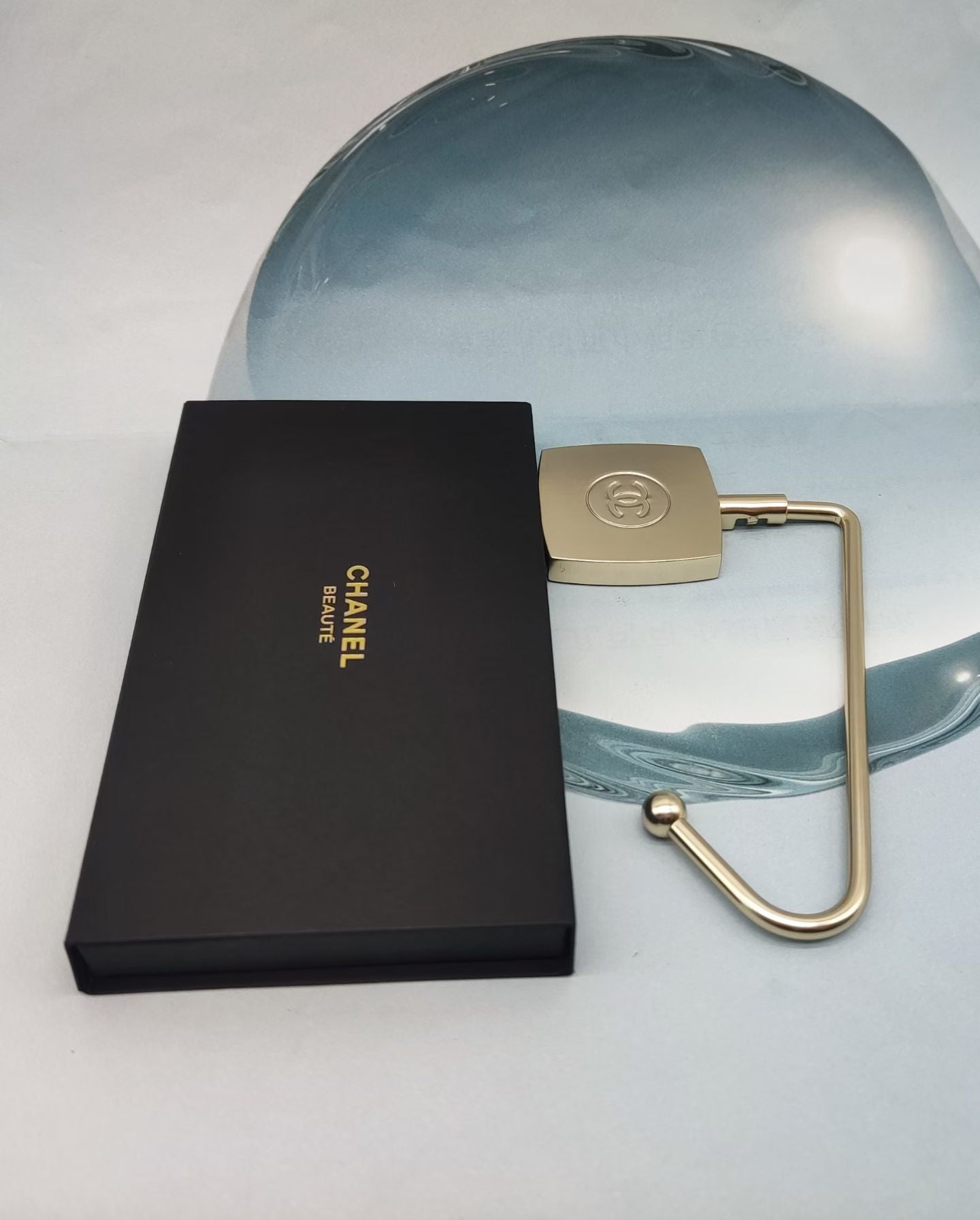 Chanel Golden Handbag Hook in box VIP gift 2025