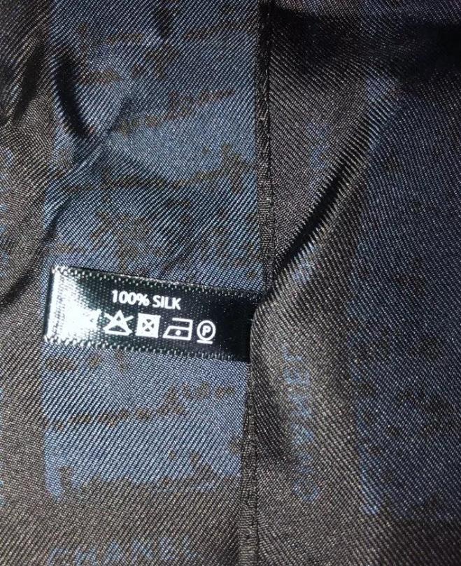 BLEU De Chanel Navy Blue Silky handkerchief with 1.5ml sample