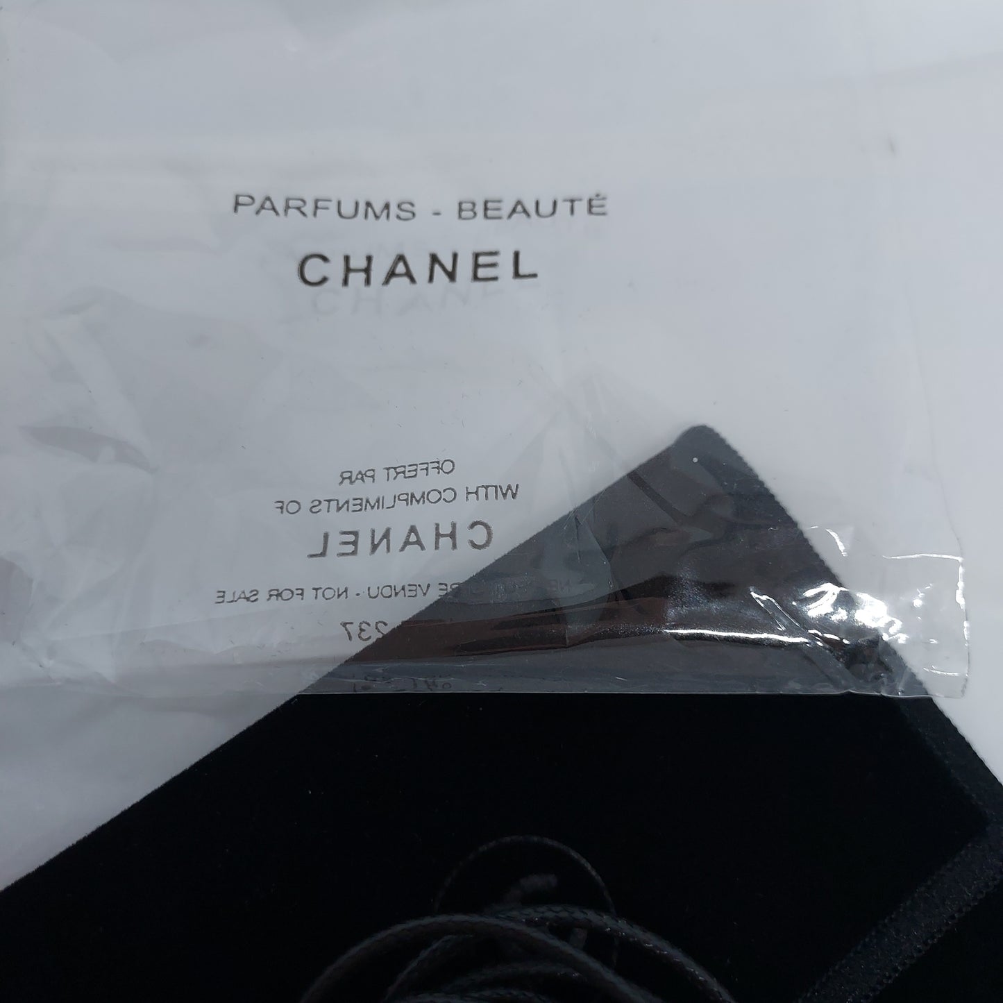 Chanel No. 5 Perfume Bottel Pendant Luxuries Leather String Necklace