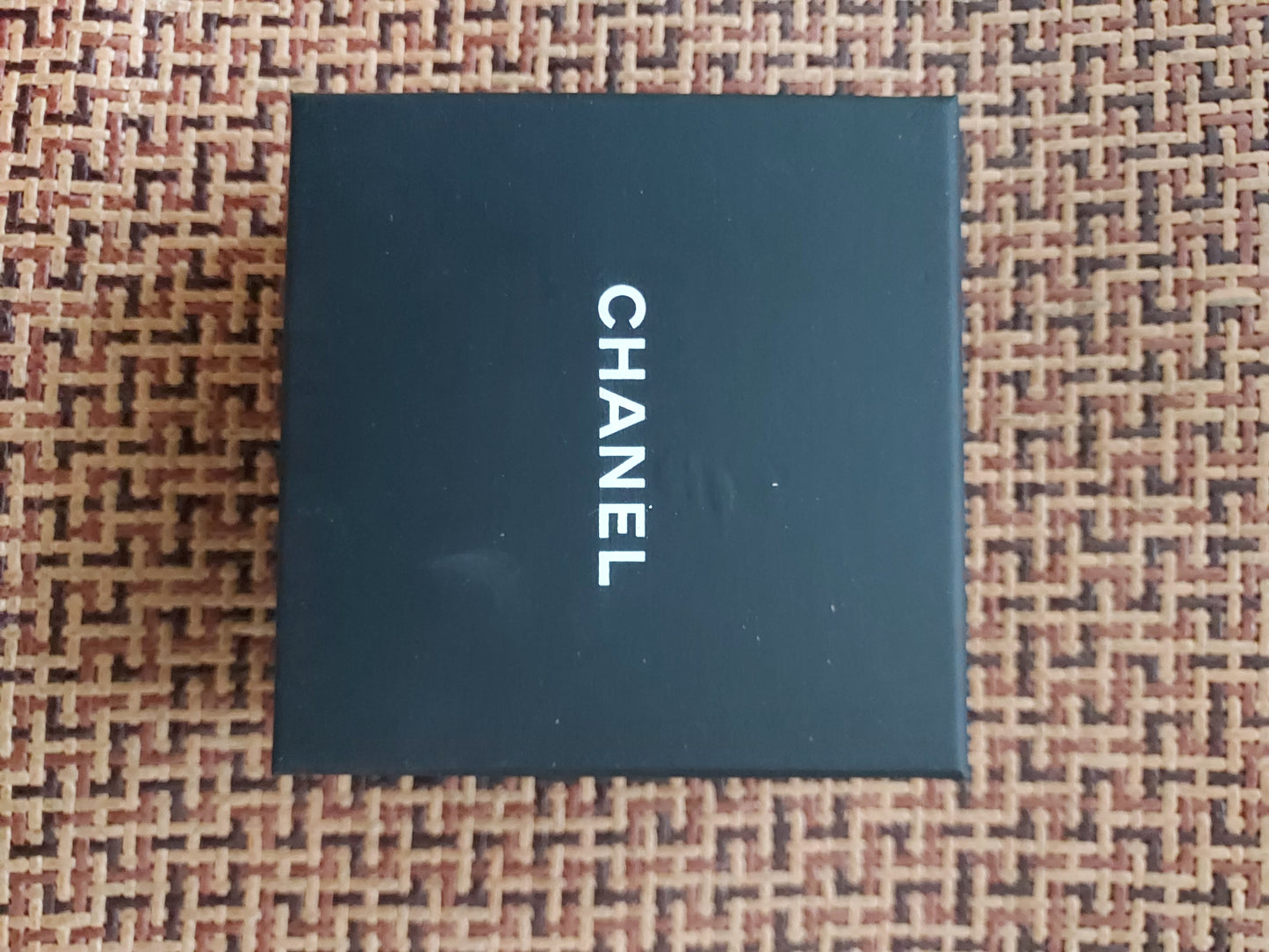 Authentic Empty Chanel Earrings Jewelry Box with velvet pouch