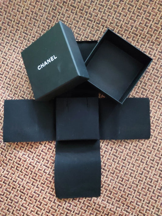 Authentic Empty Chanel Earrings Jewelry Box with velvet pouch