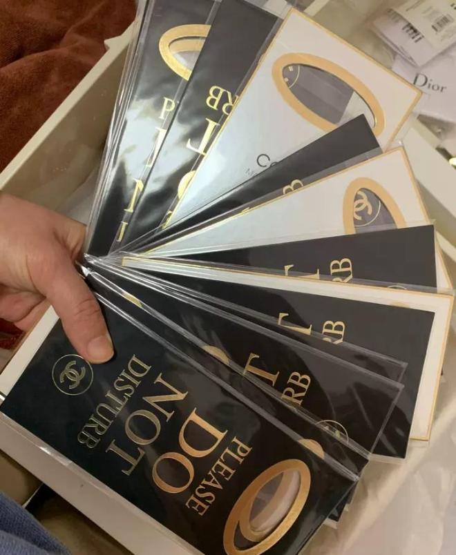 Chanel DO NOT DISTURB sleeping mask with pouch bag and Door Tag