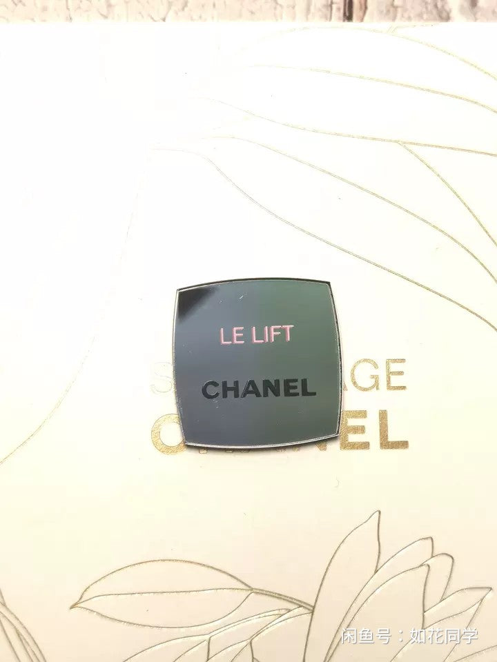 Chanel Le Lift Mini Mirror brooch badge magnet VIP GIFT