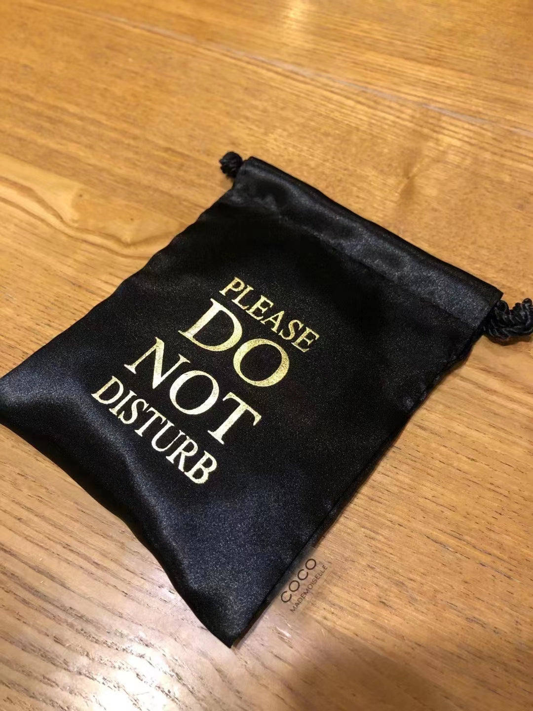 Chanel DO NOT DISTURB sleeping mask with pouch bag and Door Tag