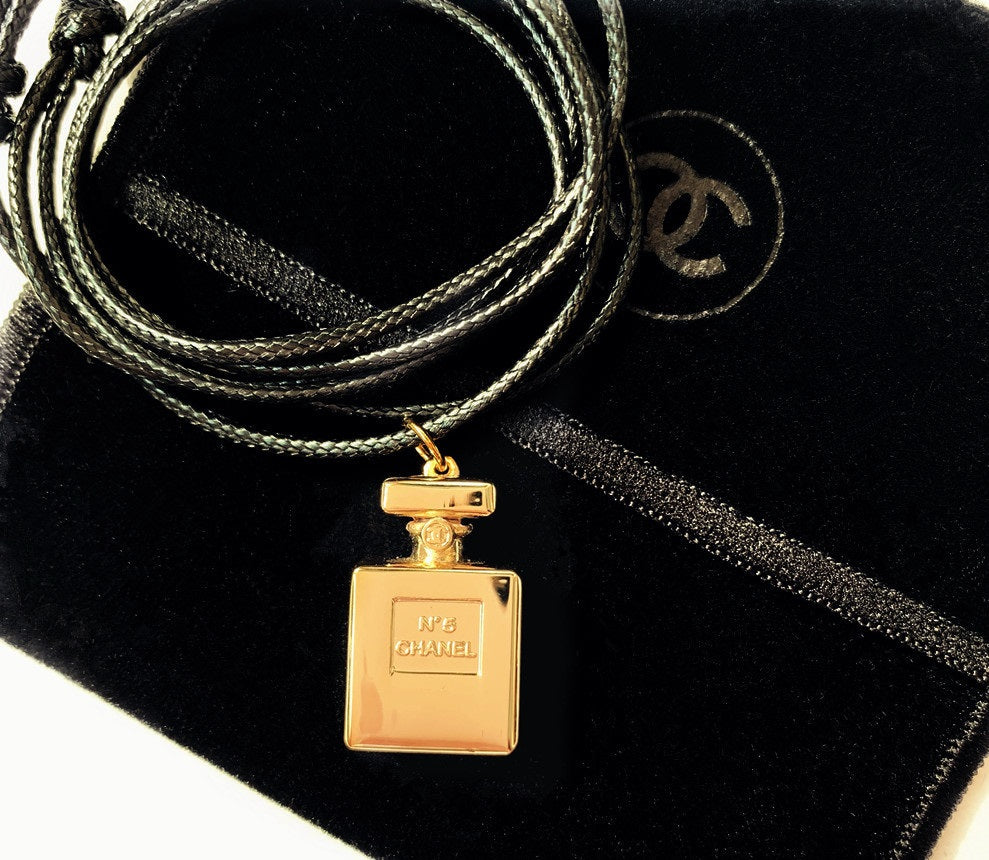 Chanel No. 5 Perfume Bottel Pendant Luxuries Leather String Necklace