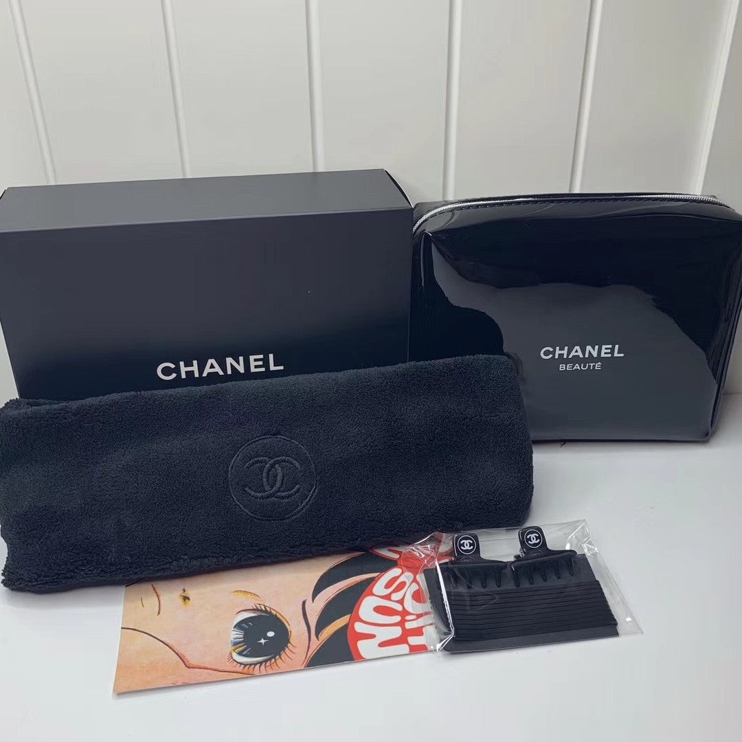 Chanel Hairband, Mini Hair claws, make-up bag VIP gift