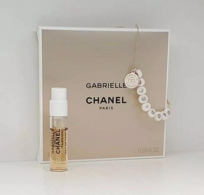 Chanel Gabrielle bracelet small logo charm  + sample gabrielle edp 1.5 ml