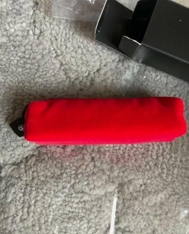 CHANEL Red Velvet lipstick gloss USB storage holder