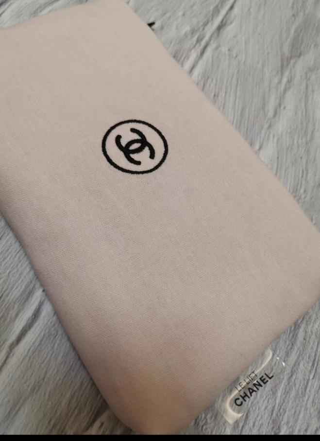 Le Lift Light Pink Linen Handy Makeup Pouch