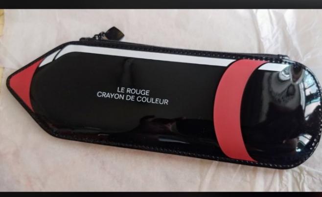 LE Rouge Crayon de Couleur Makeup Bag