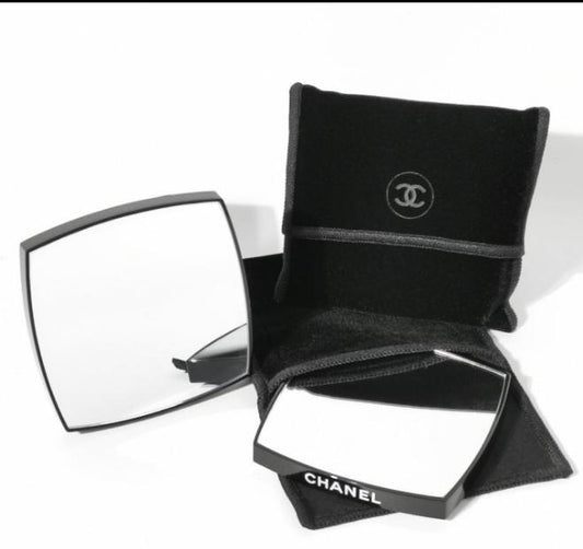 CHANEL Makeup Mirror with Velvet Pouch Bag VIP Gift
