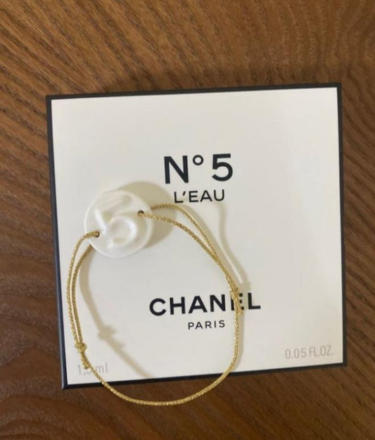 Chanel No.5 L'Eau BRACELET CHARM WHITE CERAMIC + SAMPLE 1.5m