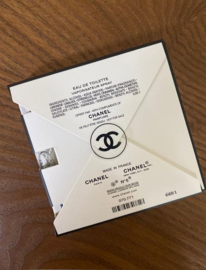 Chanel No.5 L'Eau BRACELET CHARM WHITE CERAMIC + SAMPLE 1.5m
