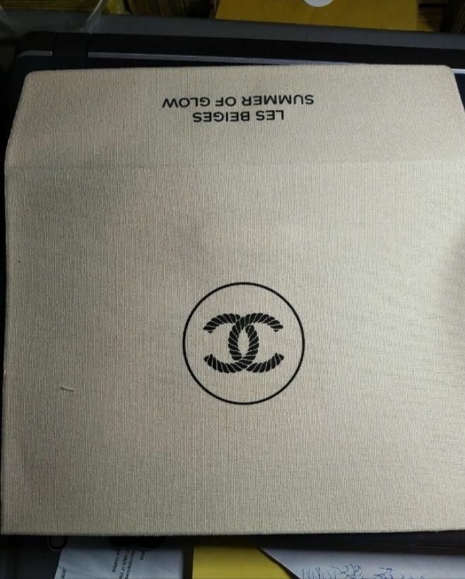 Chanel Les Beiges Creamy Canvas Envelope Bag