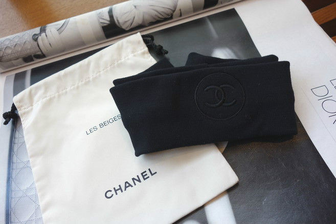 Chanel Hair Band with Pouch Bag VIP Gift