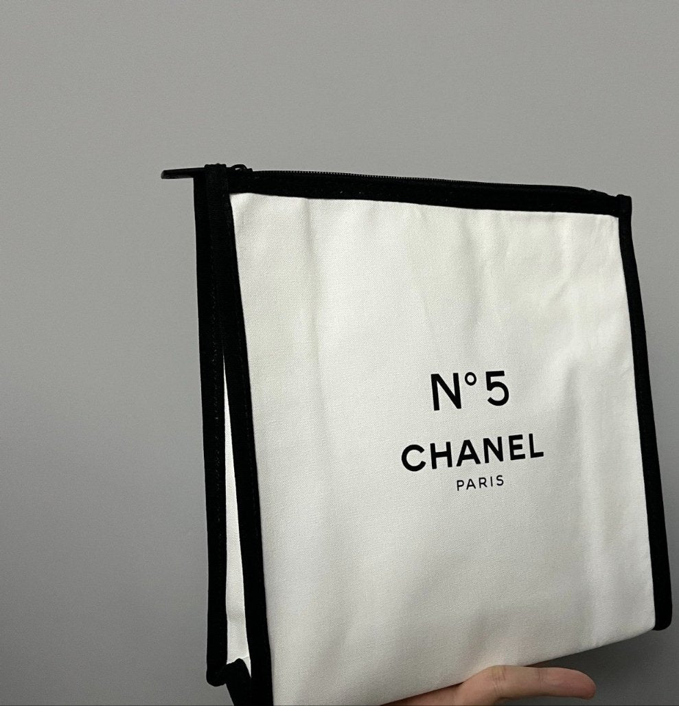 No.5 Chanel White Makeup Pouch Card Bag from Chanel Beauty
