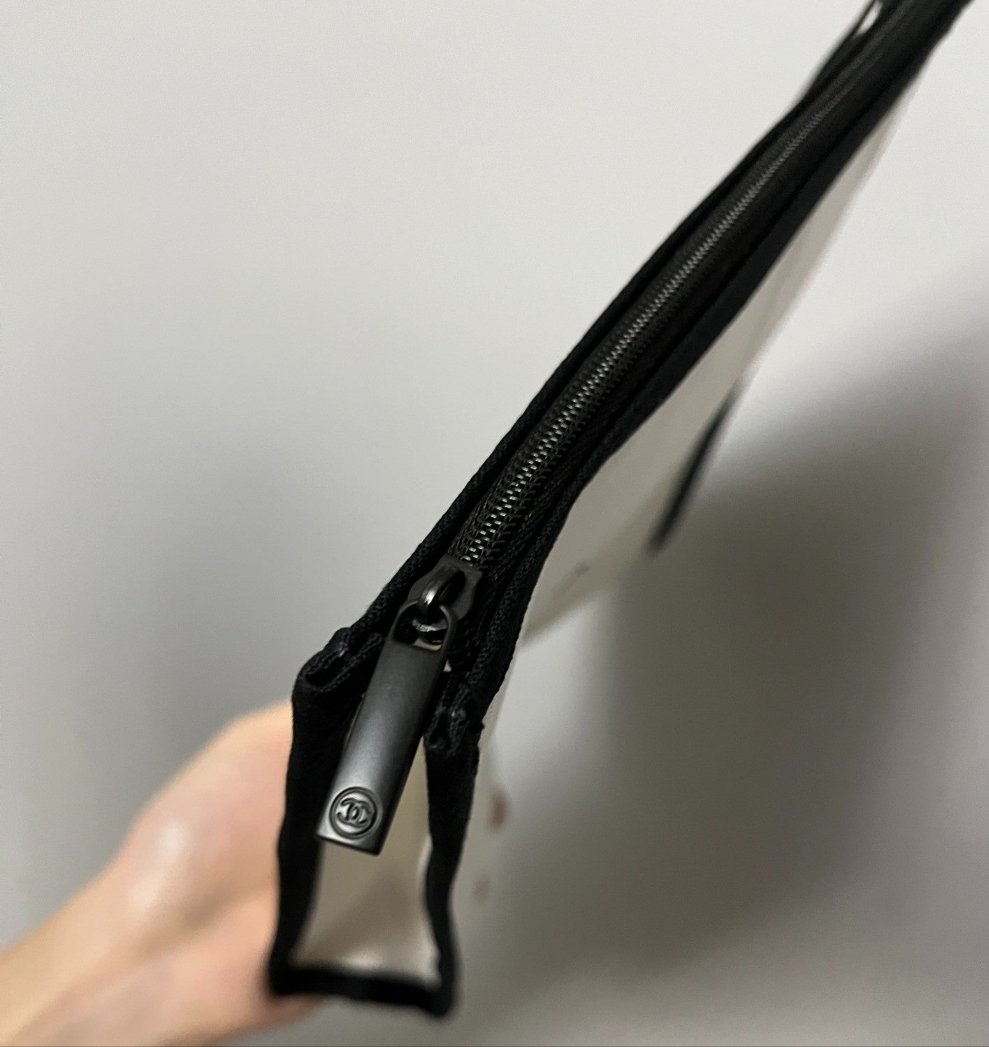 No.5 Chanel White Makeup Pouch Card Bag from Chanel Beauty