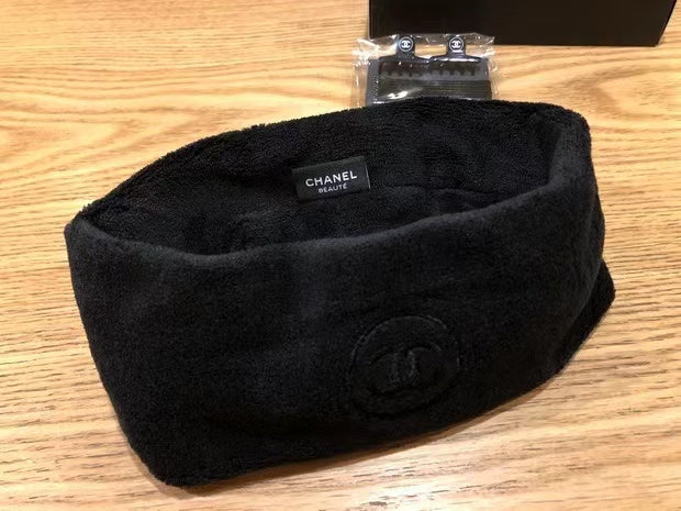Chanel Hairband, Mini Hair claws, make-up bag VIP gift