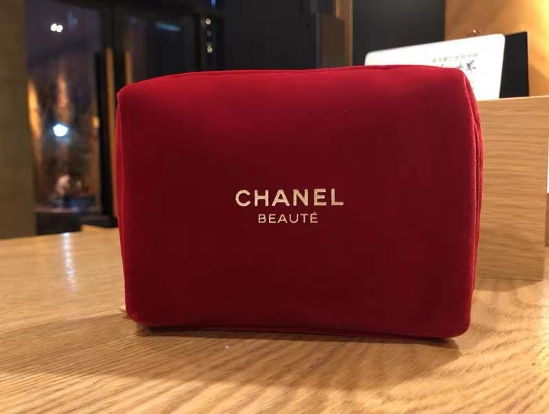 Chanel Red Velvet Makeup Pouch Clutch bag 2019 VIP GIFT